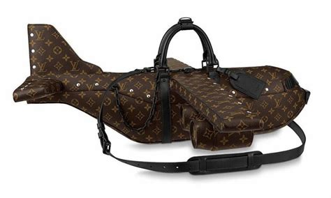 borsa louis vuitton forma aereo|La borsa Louis Vuitton disegnata da Pharrell .